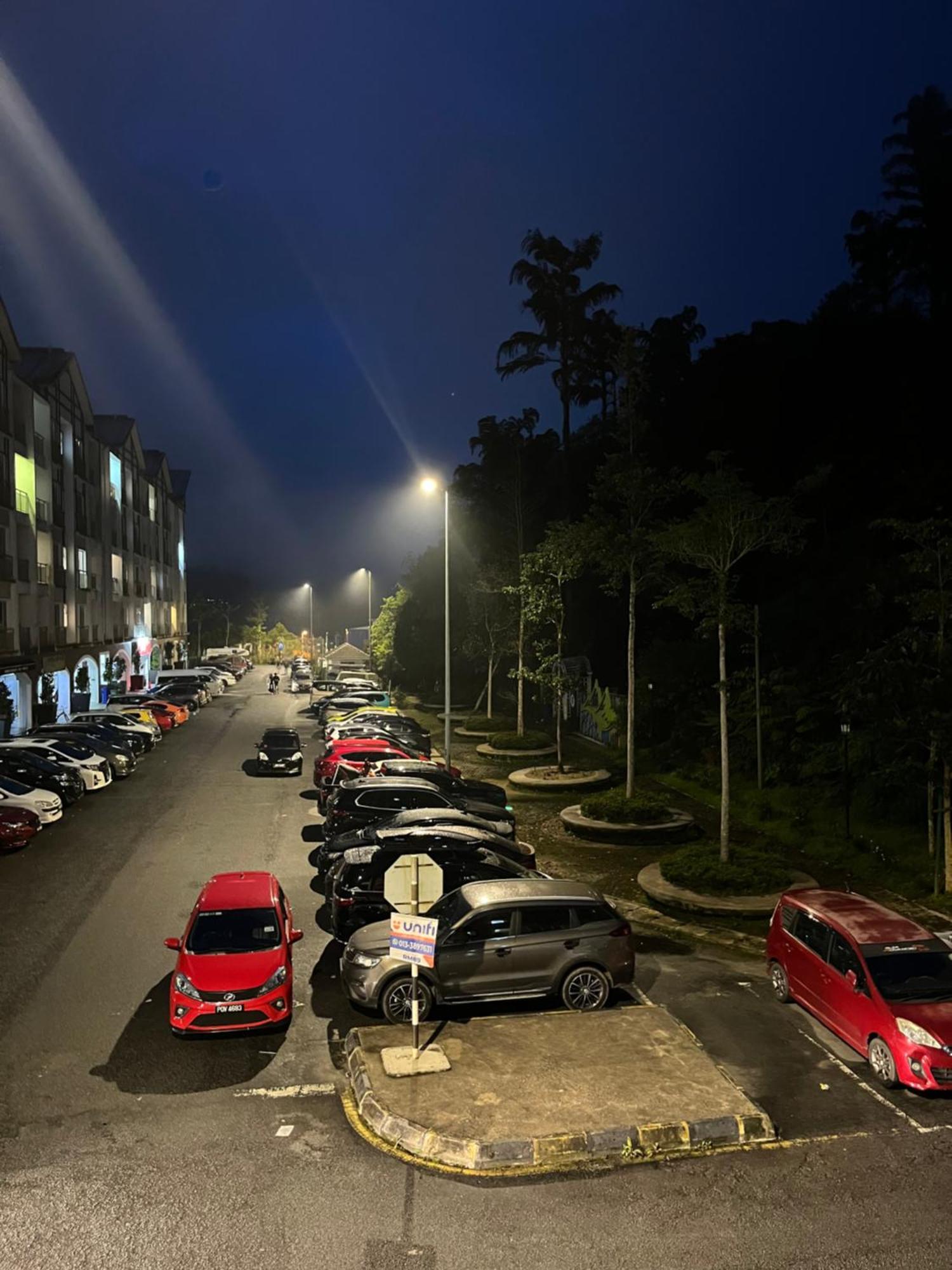 Fazlia Resthouse At Golden Hills Cameron Highlands Near Pasar Malam Tanah Rata Exterior photo